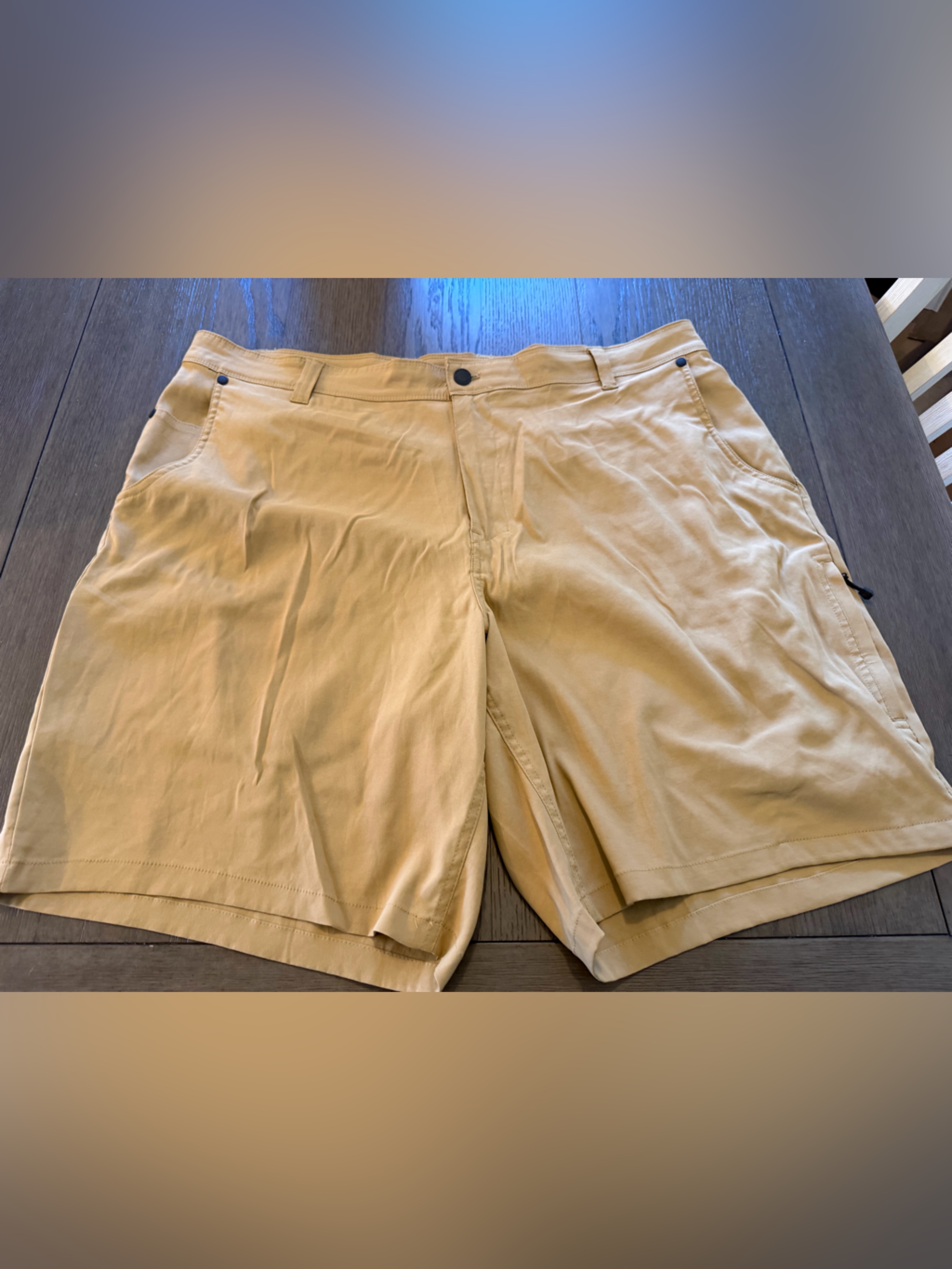 Merrell Men's Hiking Shorts In Light Khaki Multiple Pockets Size 40